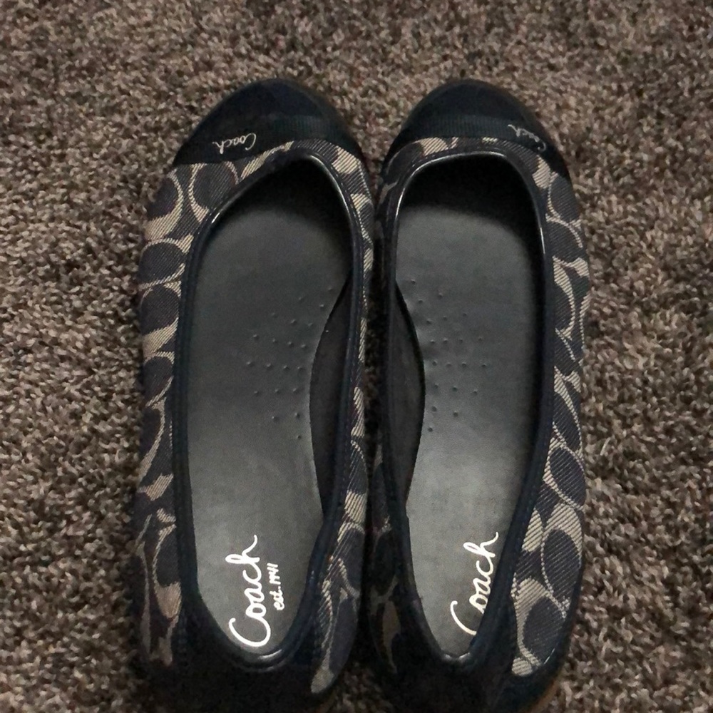 Women’s ballet flats